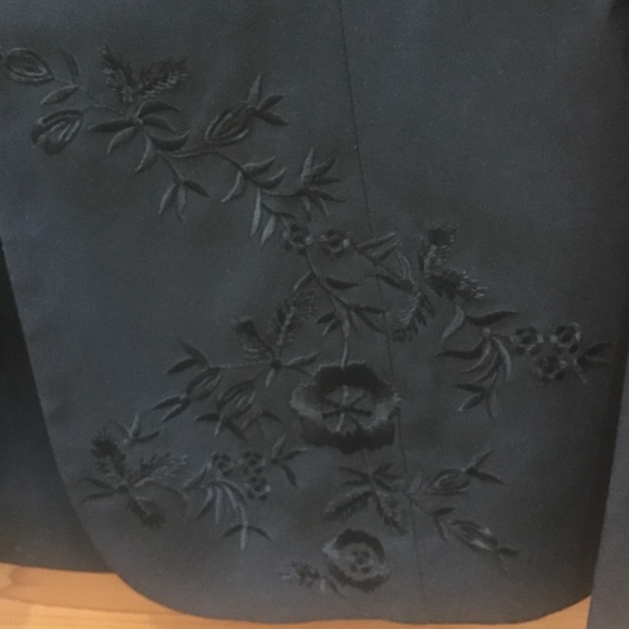 Woman’s Jessica Brand Skirt Suit -size 6 - Picture 2 of 13